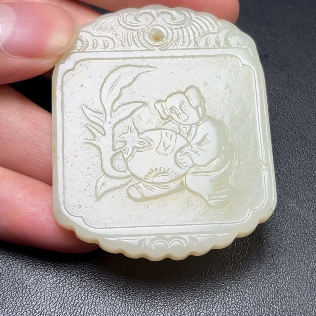 A***息和田玉未镶嵌挂件