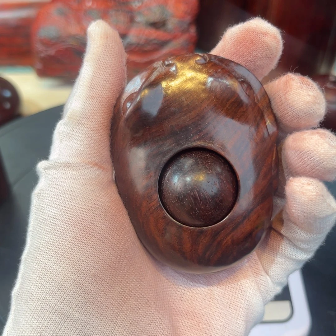 飞***越印度小叶紫檀手把件