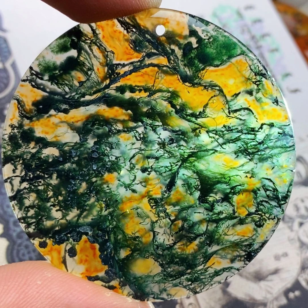 甲***武玛瑙/玉髓未镶嵌颈饰