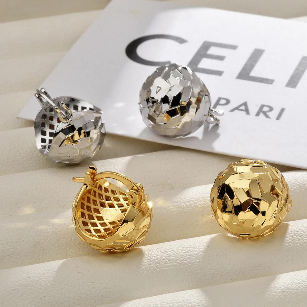 铜合金耳饰 爆闪亮片高级轻奢水波纹圆球耳扣小众爆款气质耳环