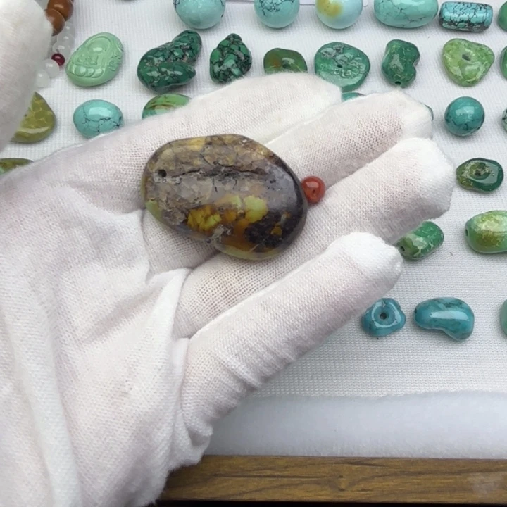 南红玛瑙未镶嵌珠宝奇石