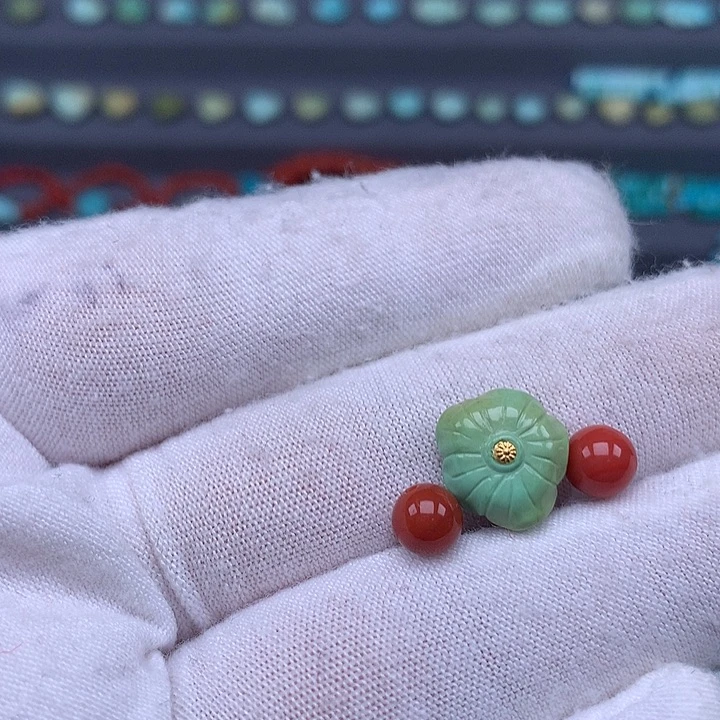 南红玛瑙未镶嵌珠宝奇石