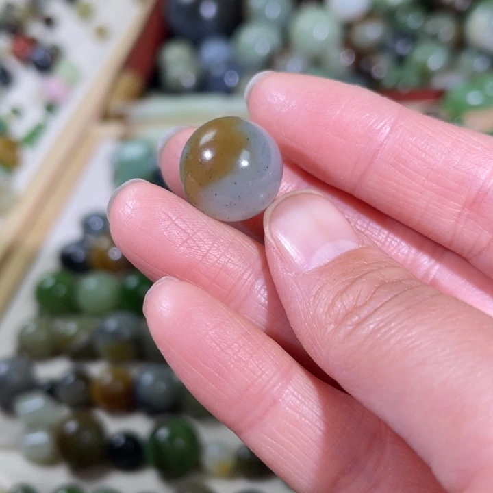 和田玉（糖玉）未镶嵌珠宝半成品16