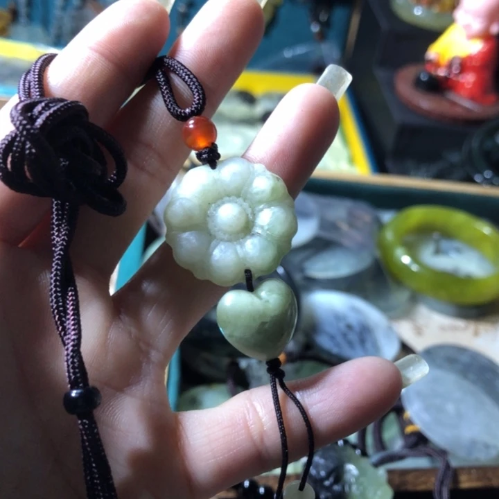 岫玉未镶嵌岫玉挂件