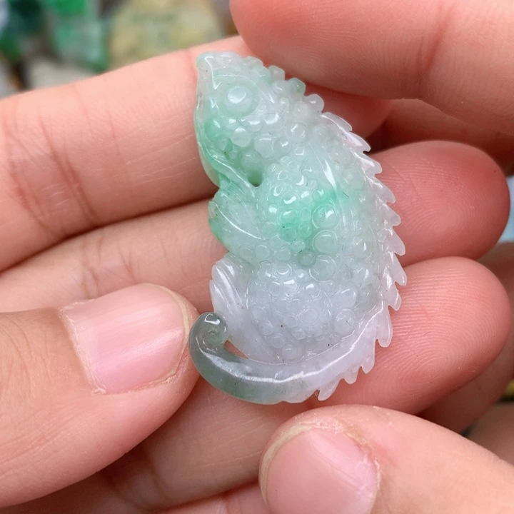 颈饰未镶嵌翡翠翡翠