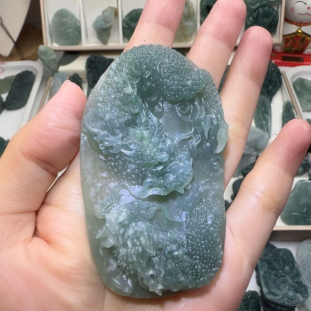 李***河定制翡翠未镶嵌大威天龙翡翠定制