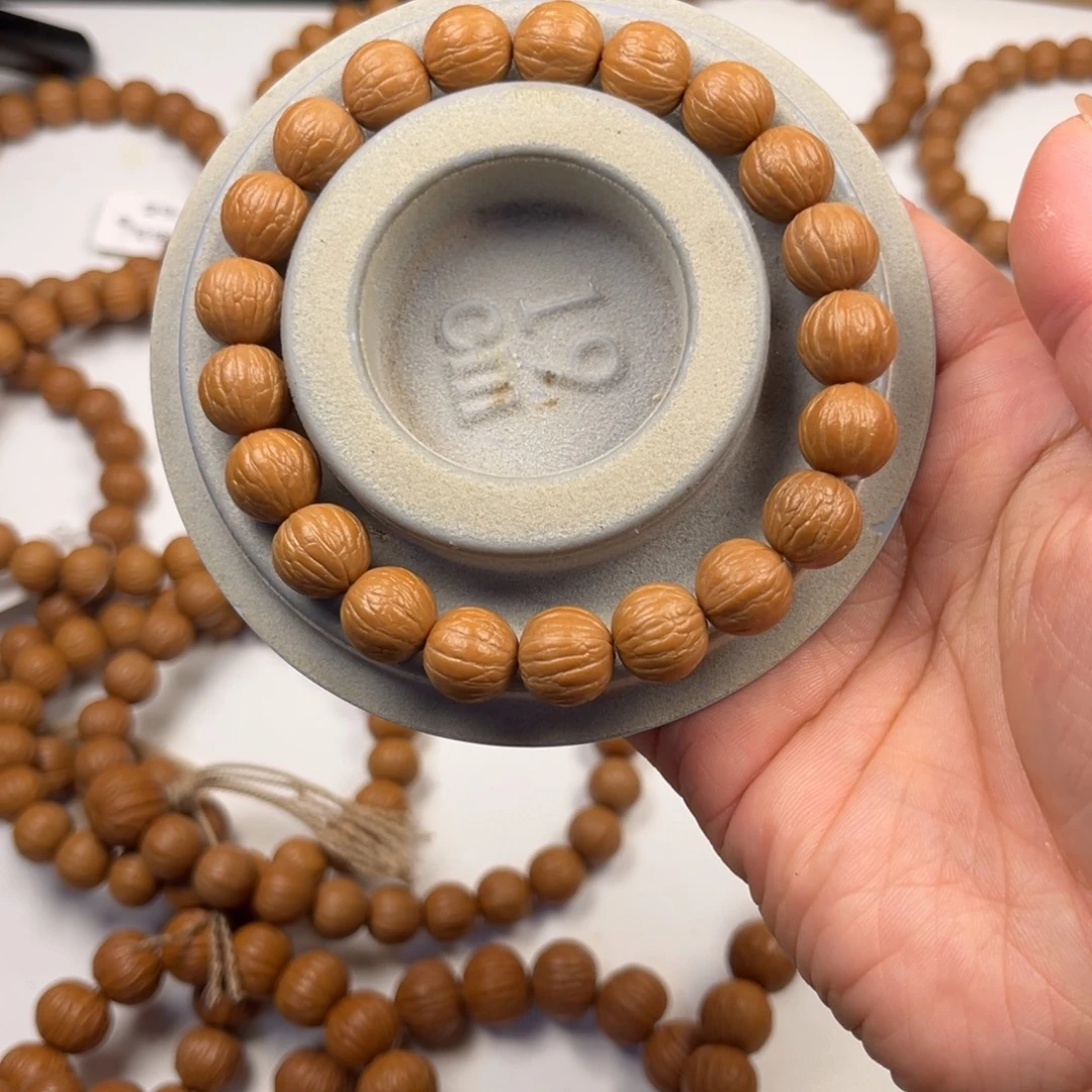 打***人猴头核桃吊坠聚宝盆