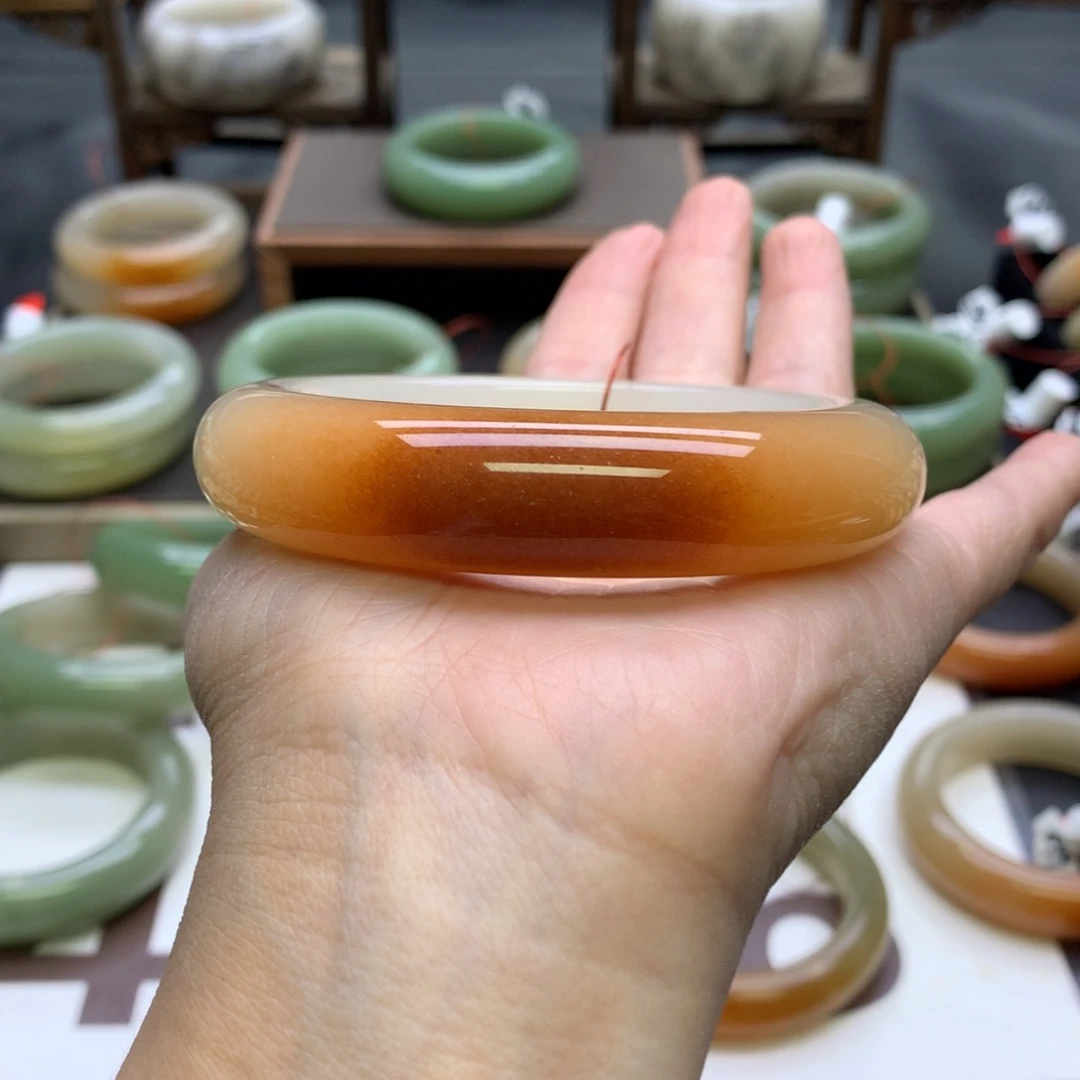 石英质玉未镶嵌手镯