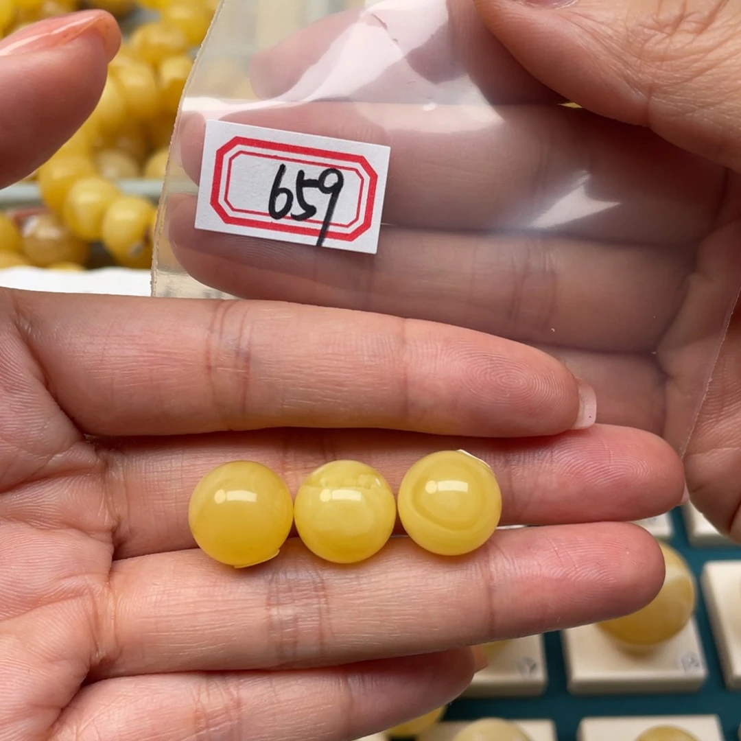 蜜蜡裸石未镶嵌莺***歌13+蜜蜡