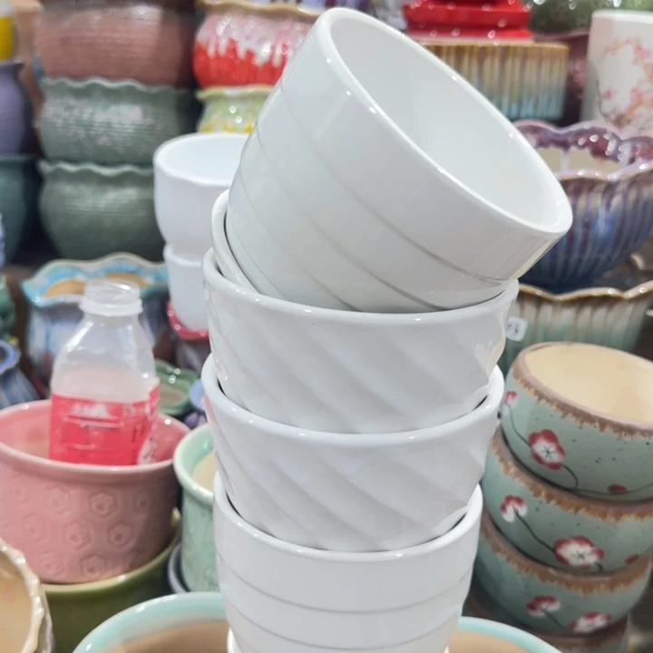 凑9块包邮，有孔，不清楚问客服