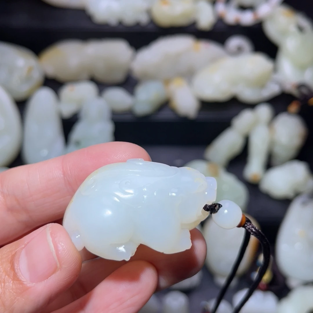 和田玉颈饰未镶嵌菟****˖