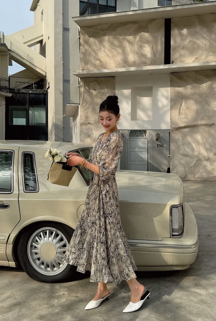 0601-03     女款气质法式连衣裙  MZQY  6986