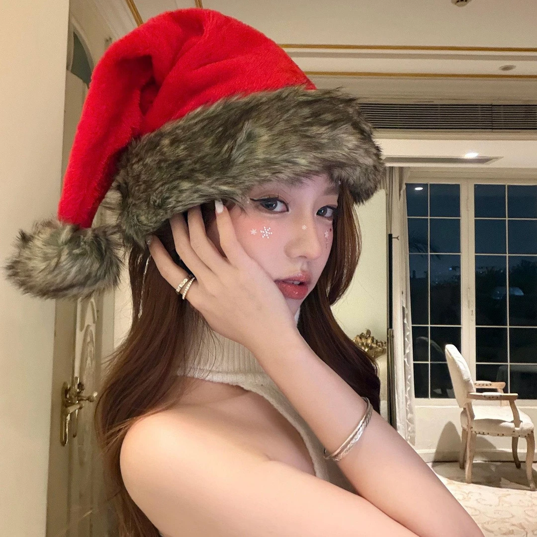 甜酷狙击 咖色毛毛红圣诞帽节日穿搭装扮头饰拍照道具