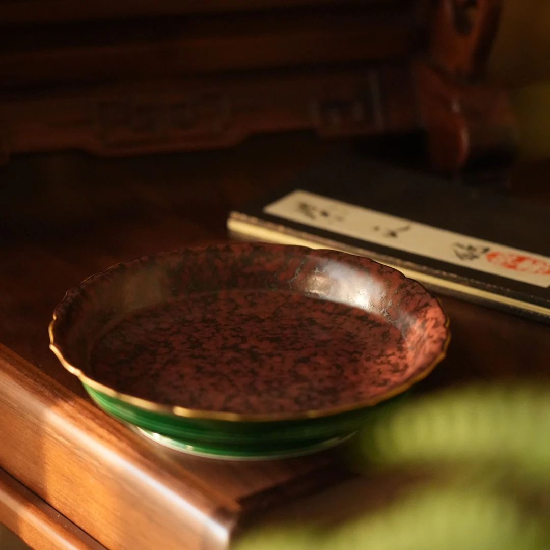 【雲梦】瓷堂里-赤灵斑描金花口壶承