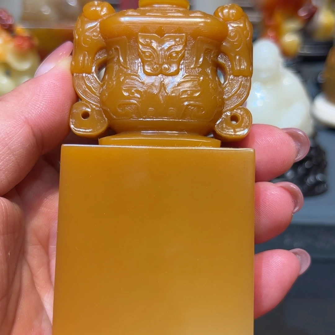 寿山石印石L****e山子赖
