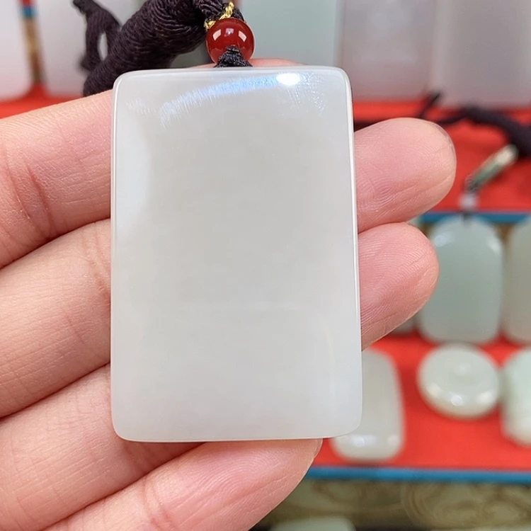 【闪购商品】颈饰未镶嵌和田玉
