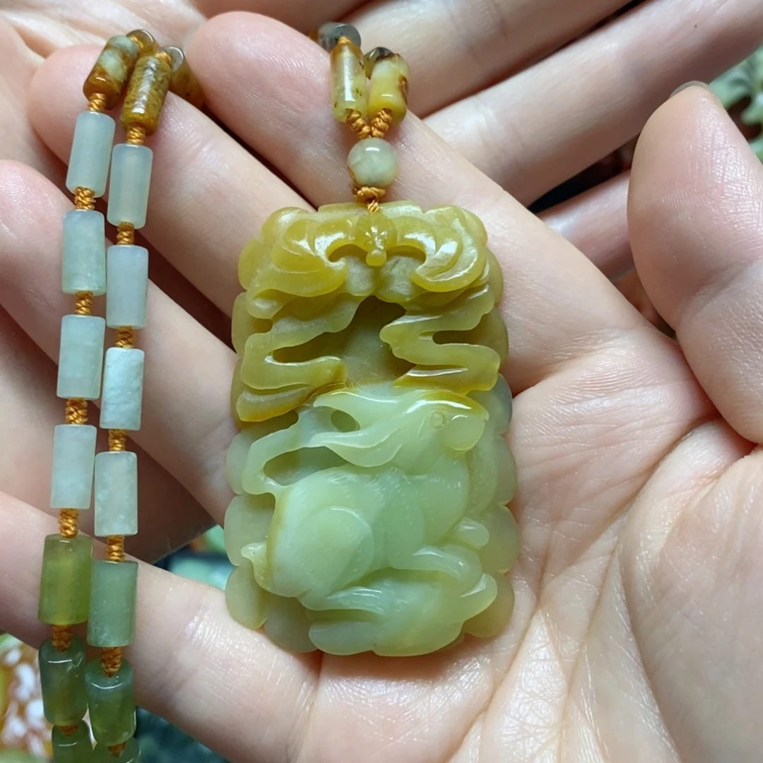 岫玉吊坠(赠链)未镶嵌