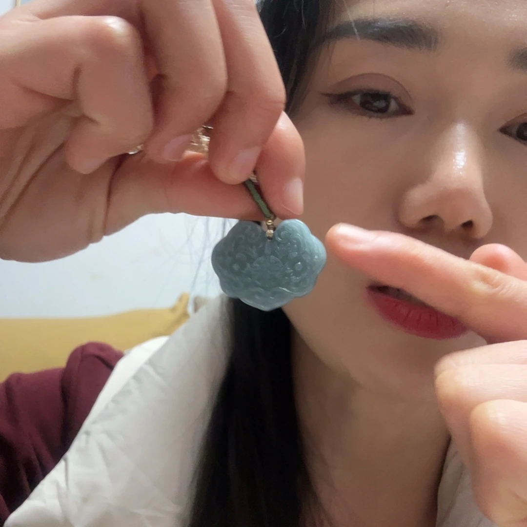 翡翠颈饰未镶嵌一****颜