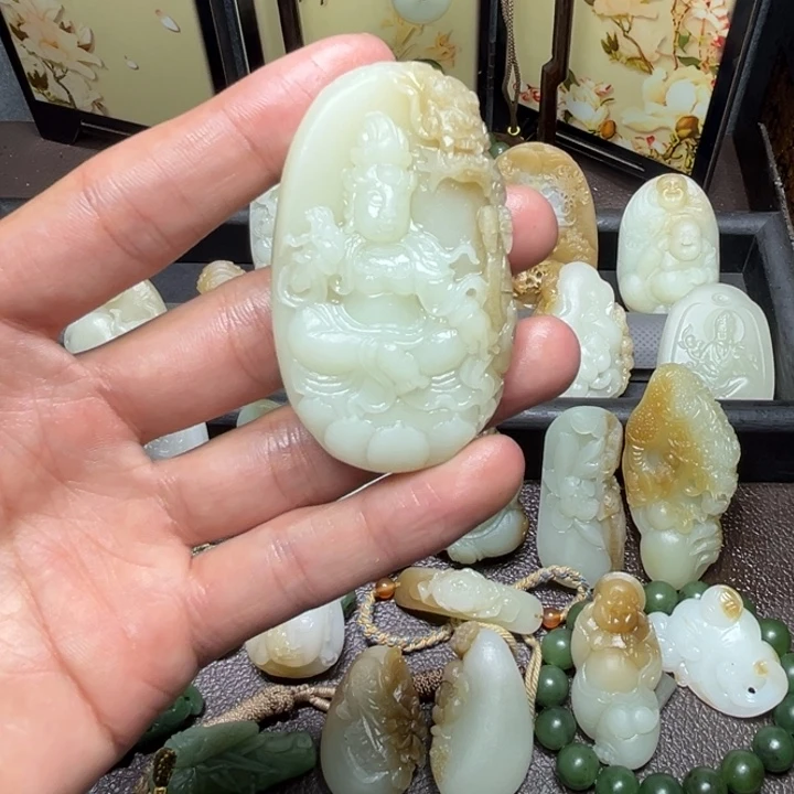 和田玉未镶嵌颈饰