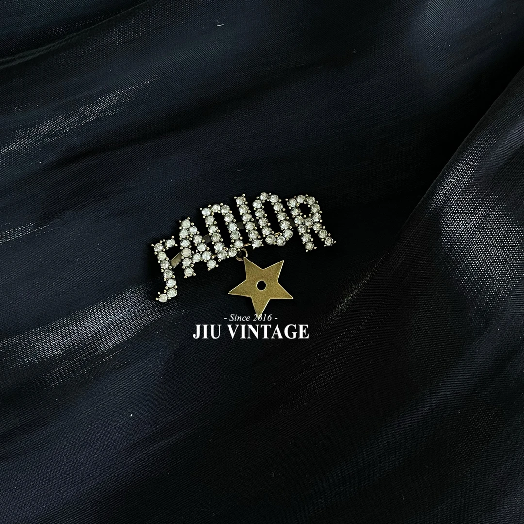 99新 DIOR/迪奥 水钻Jadior字母胸针 CJM2-8231