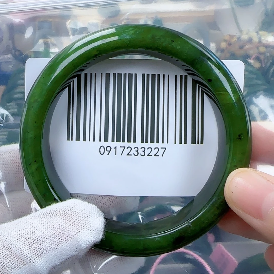 和田玉（碧玉）手镯未镶嵌包容61