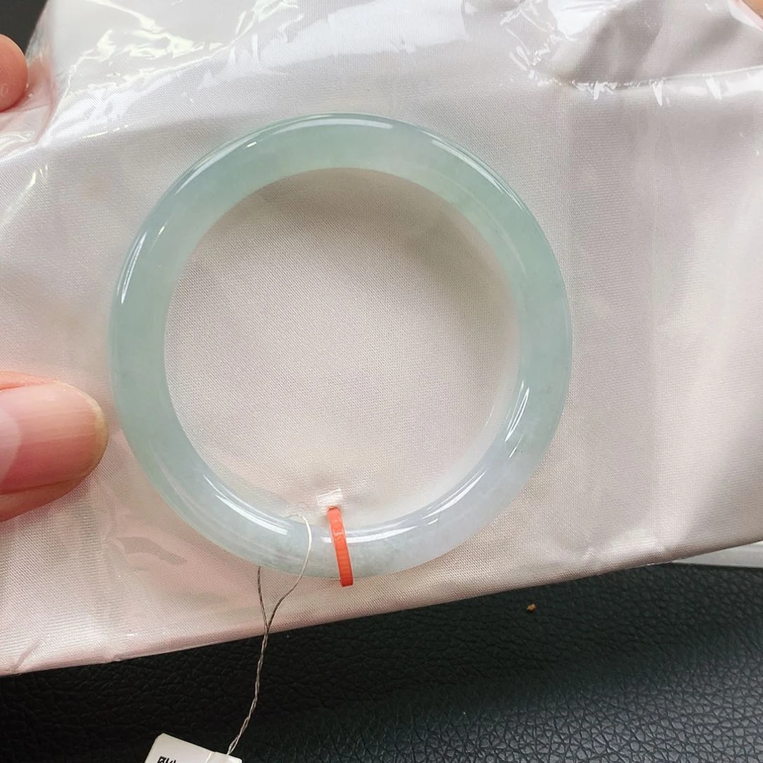 未镶嵌手镯翡翠天然翡翠手镯