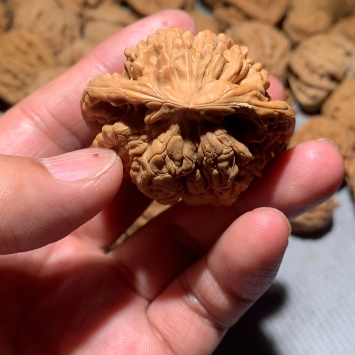 文玩核桃吊坠悠**在文玩核桃单只