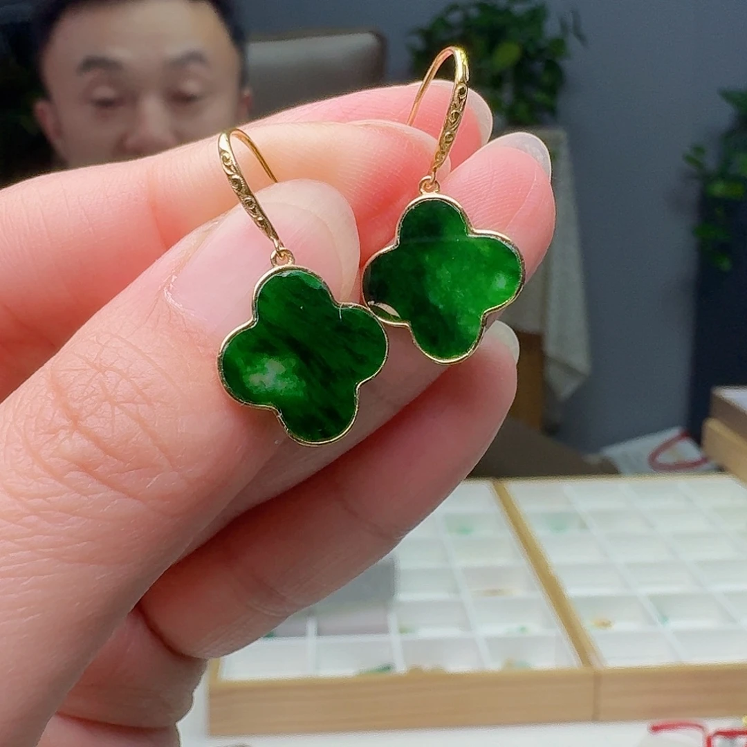 18K金镶嵌翡翠耳饰天然