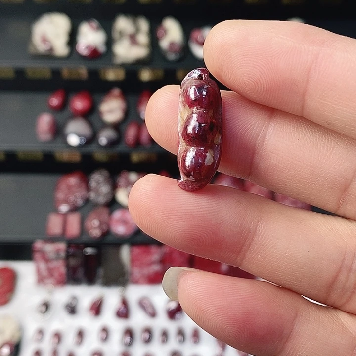 天然辰砂天然朱砂吊坠40