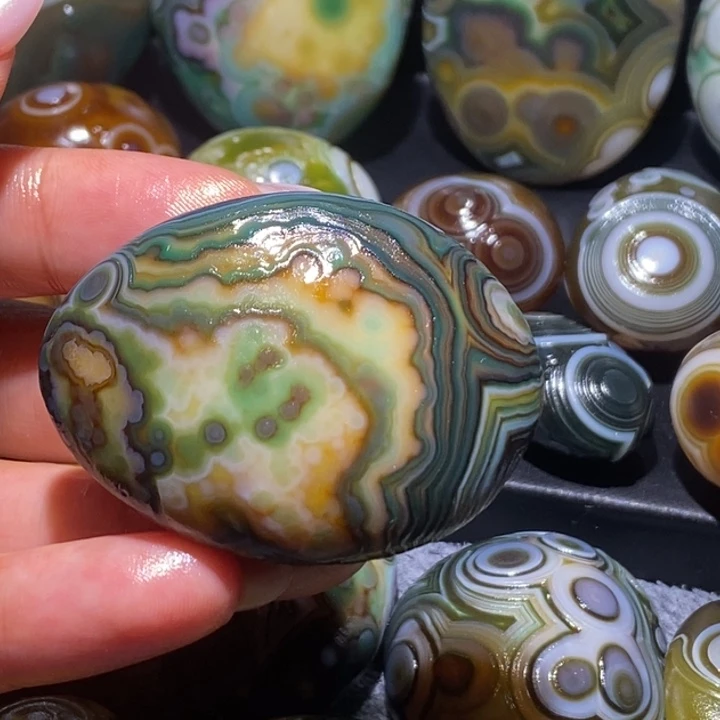 玛瑙/玉髓未镶嵌珠宝奇石45