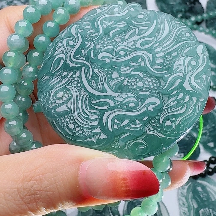 翡翠未镶嵌颈饰天然的A货翡翠多样性发其一