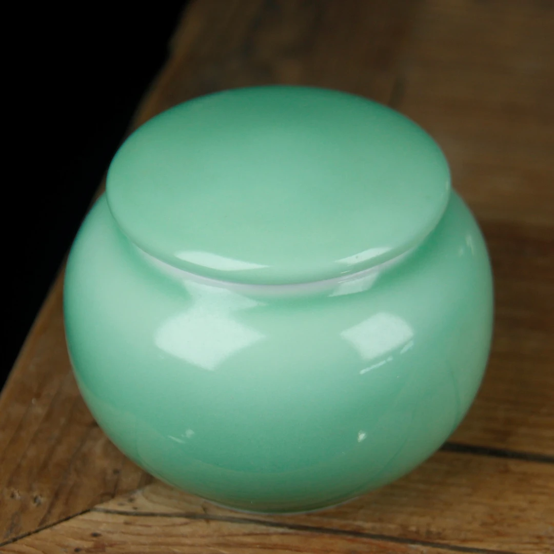 龙泉青瓷弟窑梅子青茶叶罐