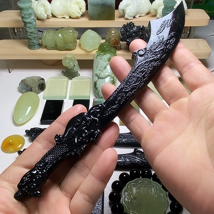 岫玉未镶嵌小摆件