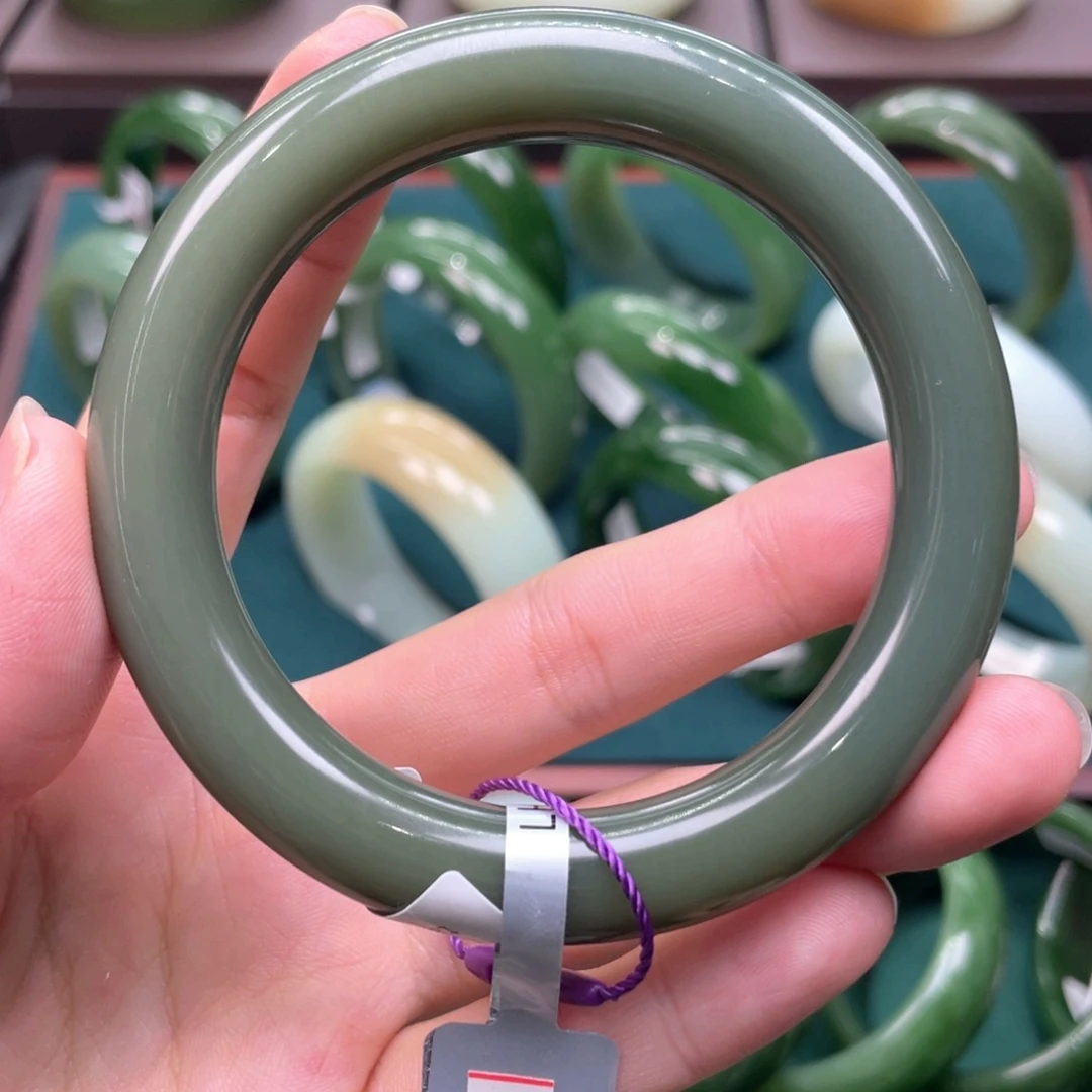 和田玉未镶嵌手镯5758