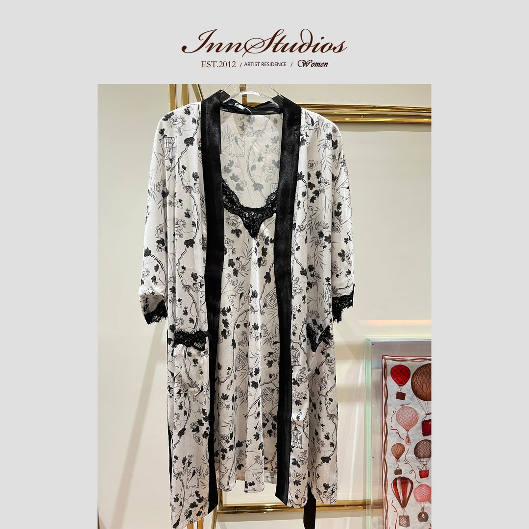 Innstudios 黑白花花吊带裙睡袍套装