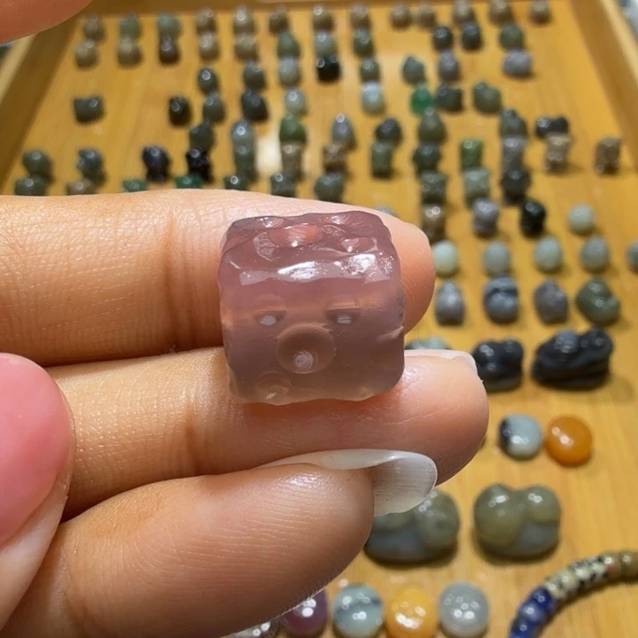 和田玉未镶嵌珠宝奇石