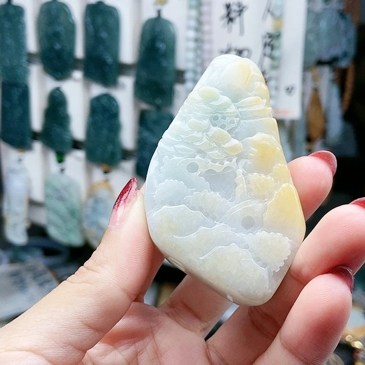 颈饰足铂镶嵌翡翠翡翠