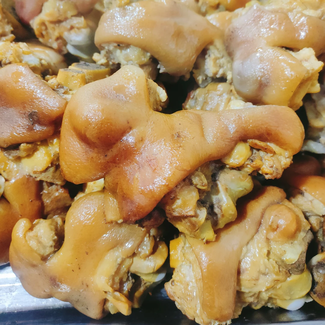 熏烤猪拐骨十个（赠一个，由于人工烧毛或许或许会有没处理到的地方请见谅解馋零食