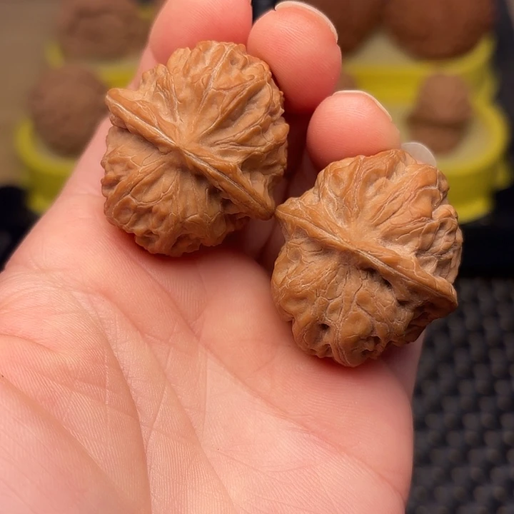 文玩核桃吊坠37门头沟元宝