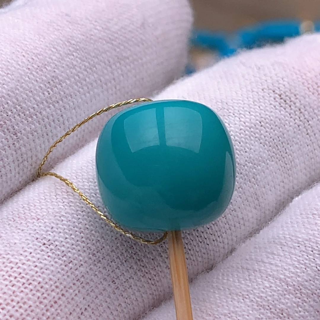 绿松石未镶嵌珠宝奇石13.8*12.8mm