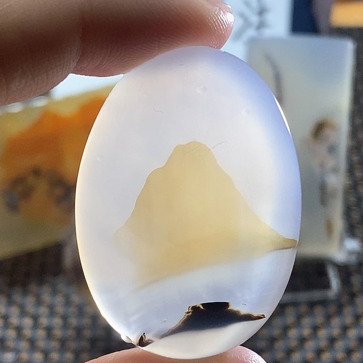 玛瑙/玉髓颈饰未镶嵌笔*