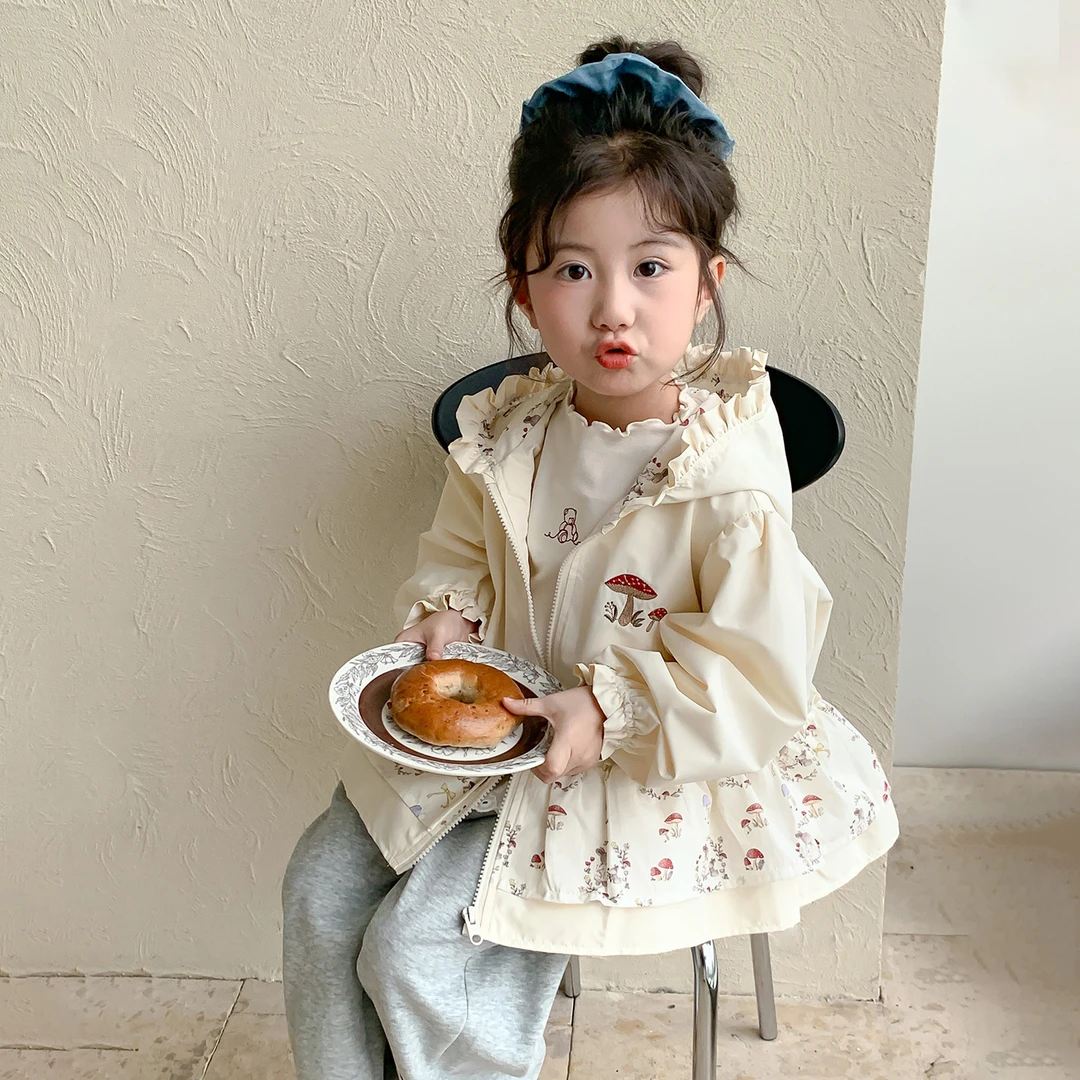 女童秋季2025时尚儿童新款花边碎花外套中小童蘑菇绣花连帽外套