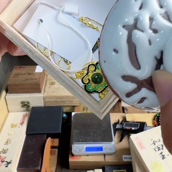 砖雕瓷器工艺品摆件等