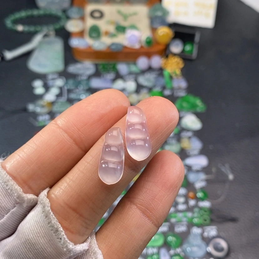 【闪购商品】翡翠挂件未镶嵌豆子