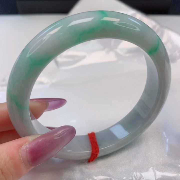 翡翠手镯未镶嵌57圈