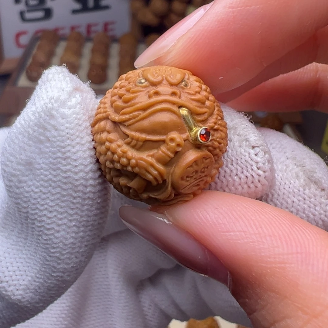 猴头核桃把件镶嵌款羊头金蟾全品有正常封口线