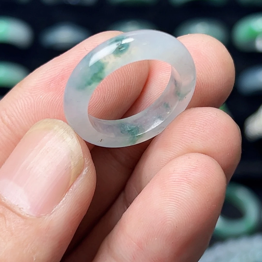 定制翡翠未镶嵌圈口15号