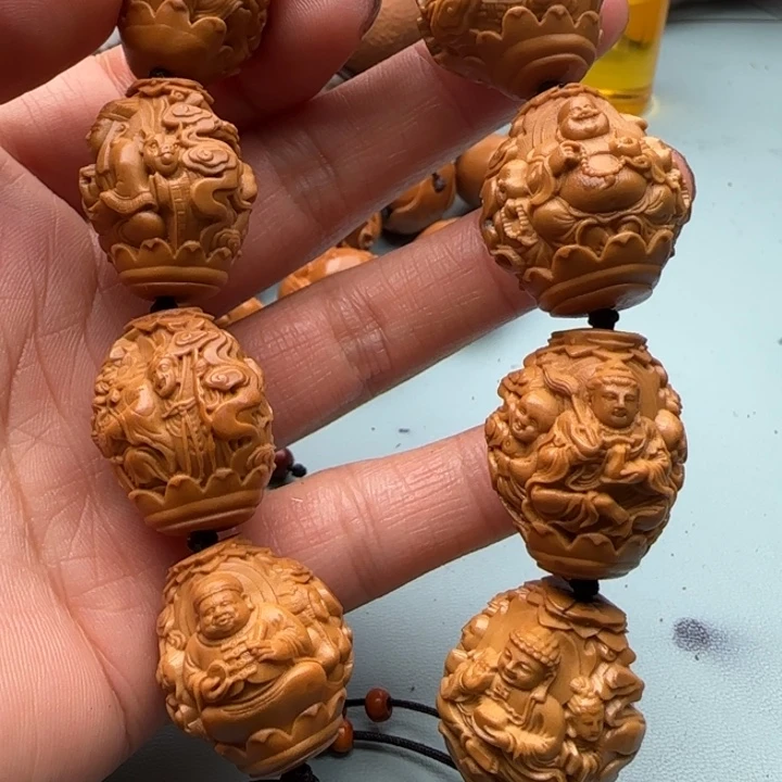 橄榄核手串雕刻工艺