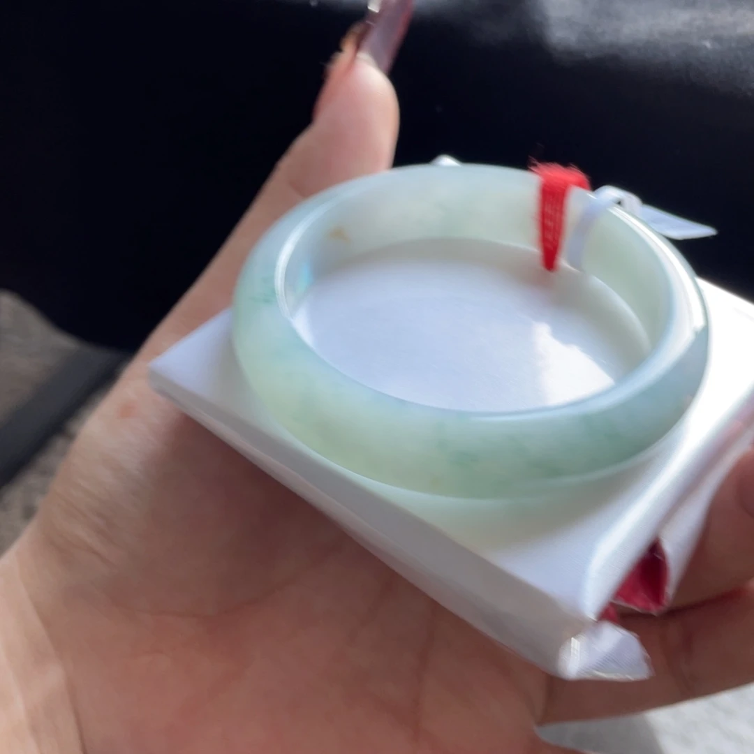 翡翠未镶嵌手镯三天鉴赏