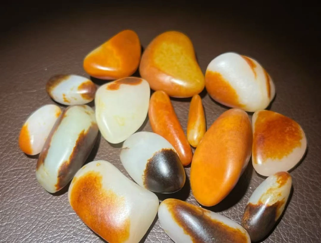 新疆戈壁奇石原石手把件